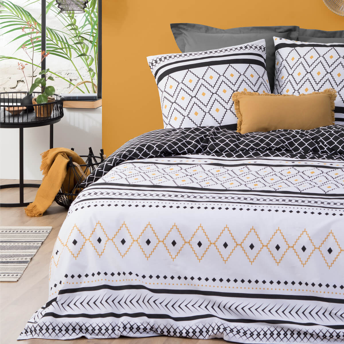 Parure de lit imprimée Etniss - percale - noir et blanc - 240x220 cm