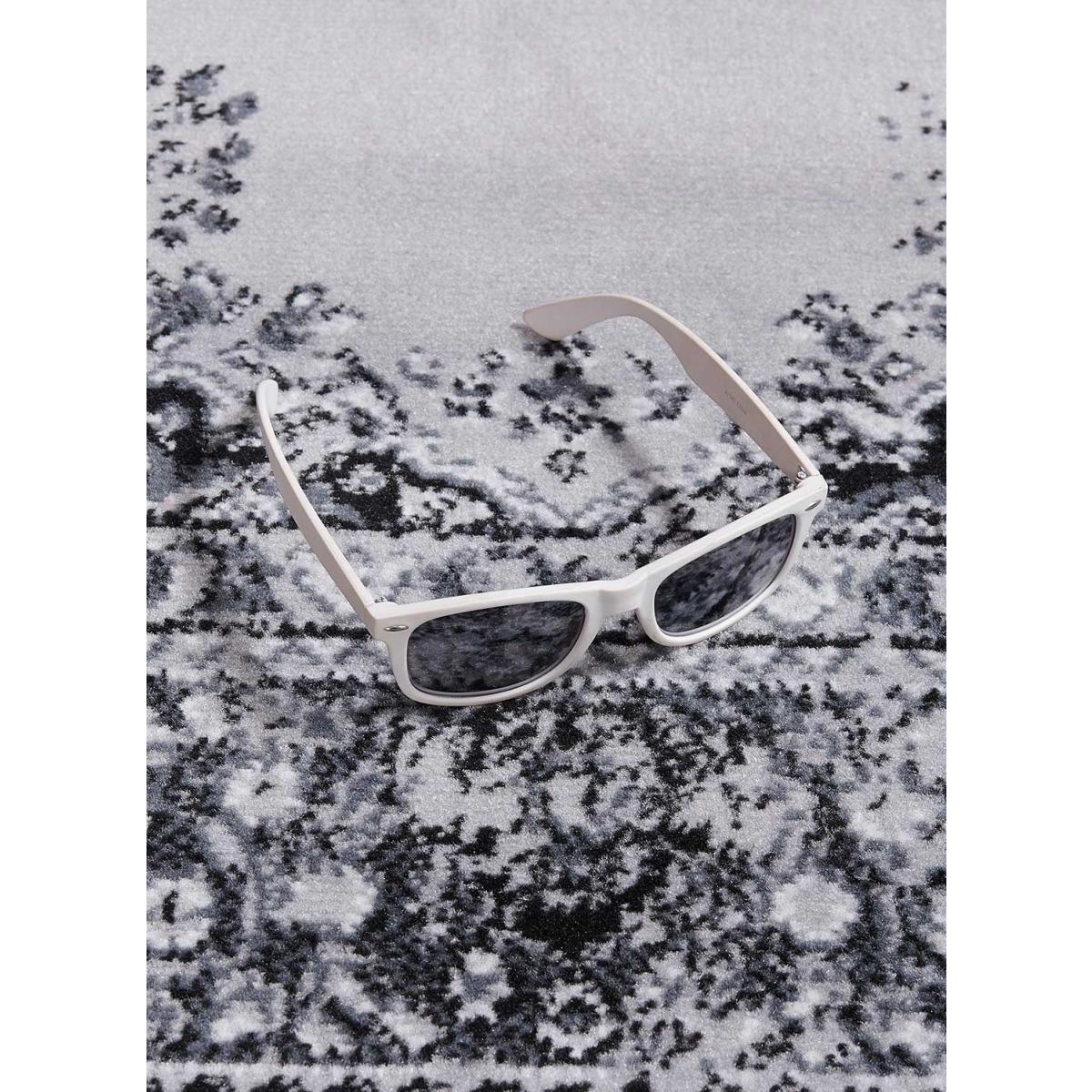 Tapis Kaka, motif Oriental