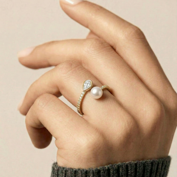 Anillo Tian acabado oro amarillo 18k