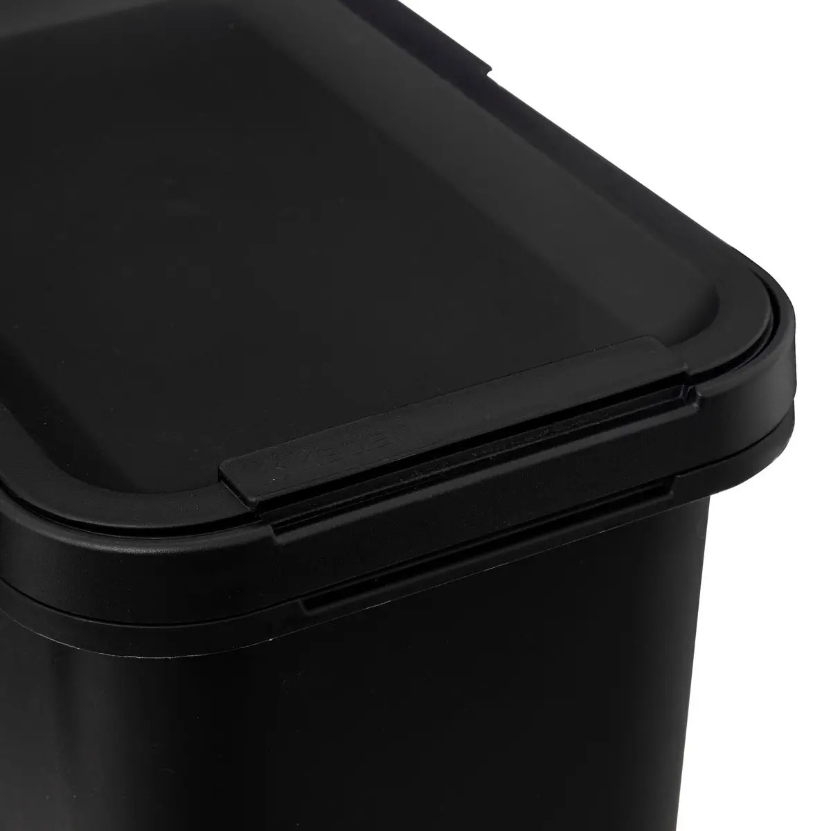 poubelle en plastique 12L