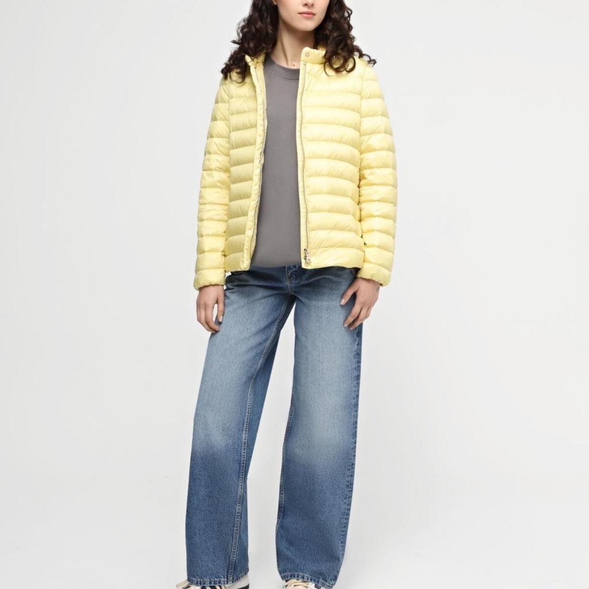 Chaqueta Mujer de la marca GEOX  modelo D JAYSEN AMARILLO