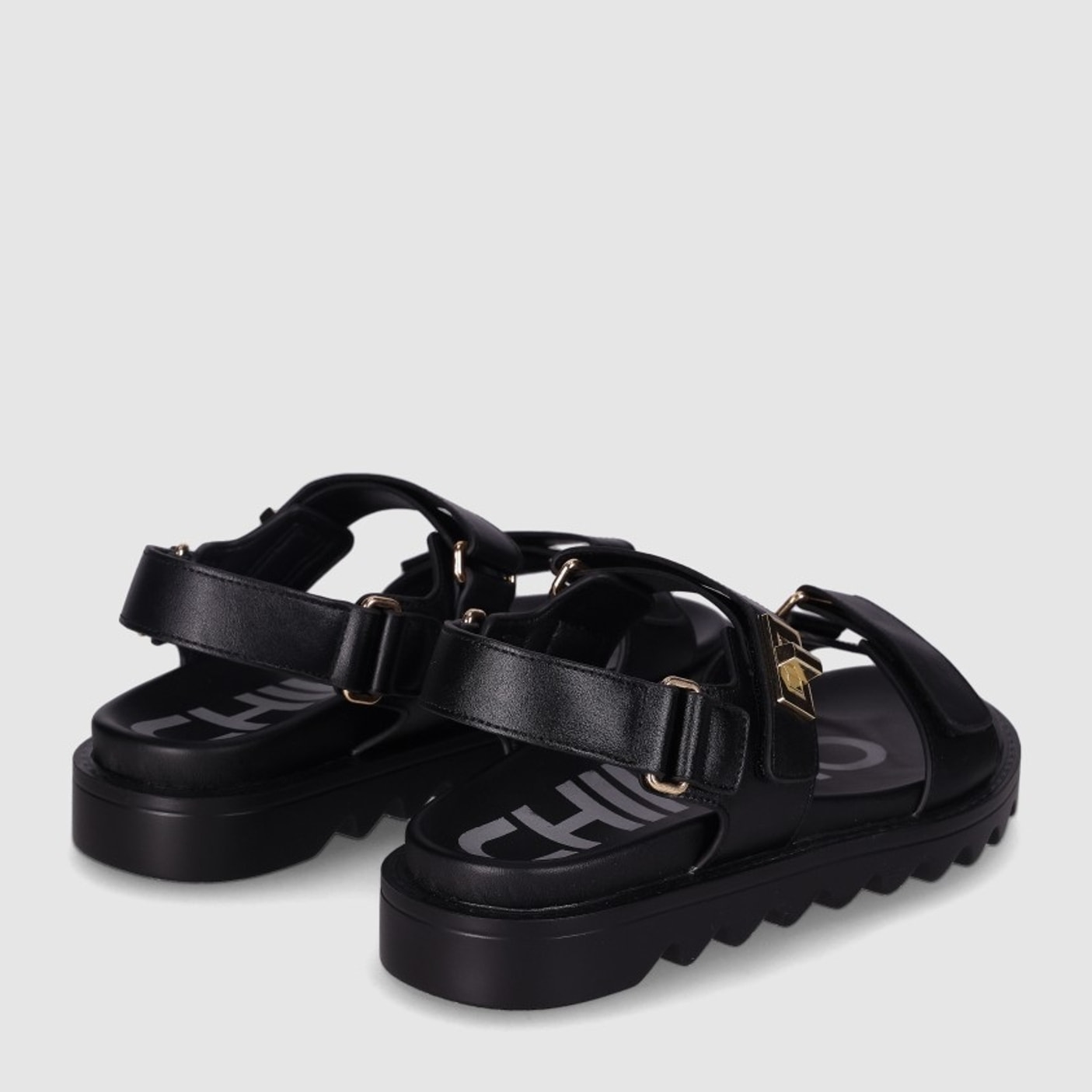 Sandalias - Negro - Tacón: Bajo