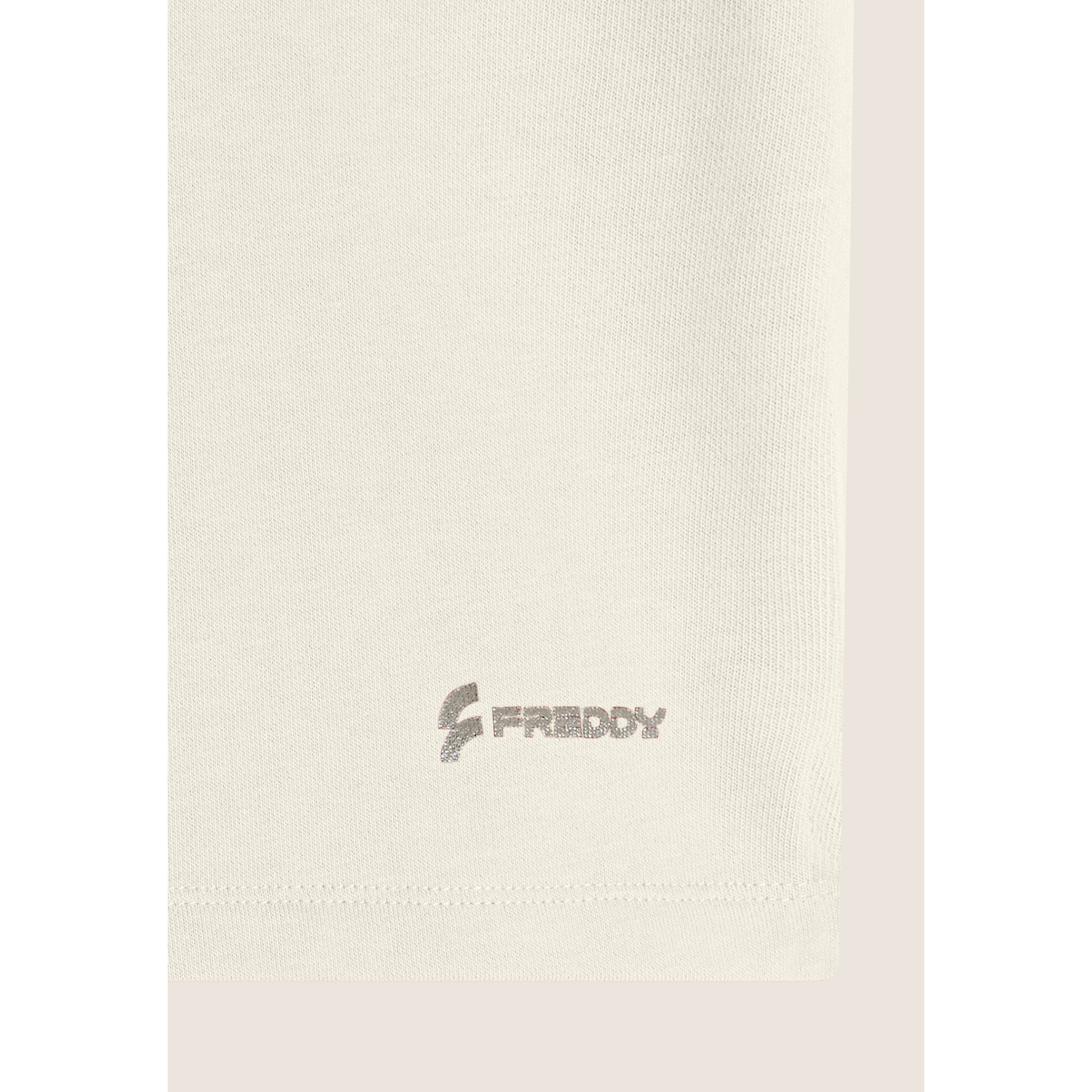 Pantaloncini regular fit con spacchi laterali