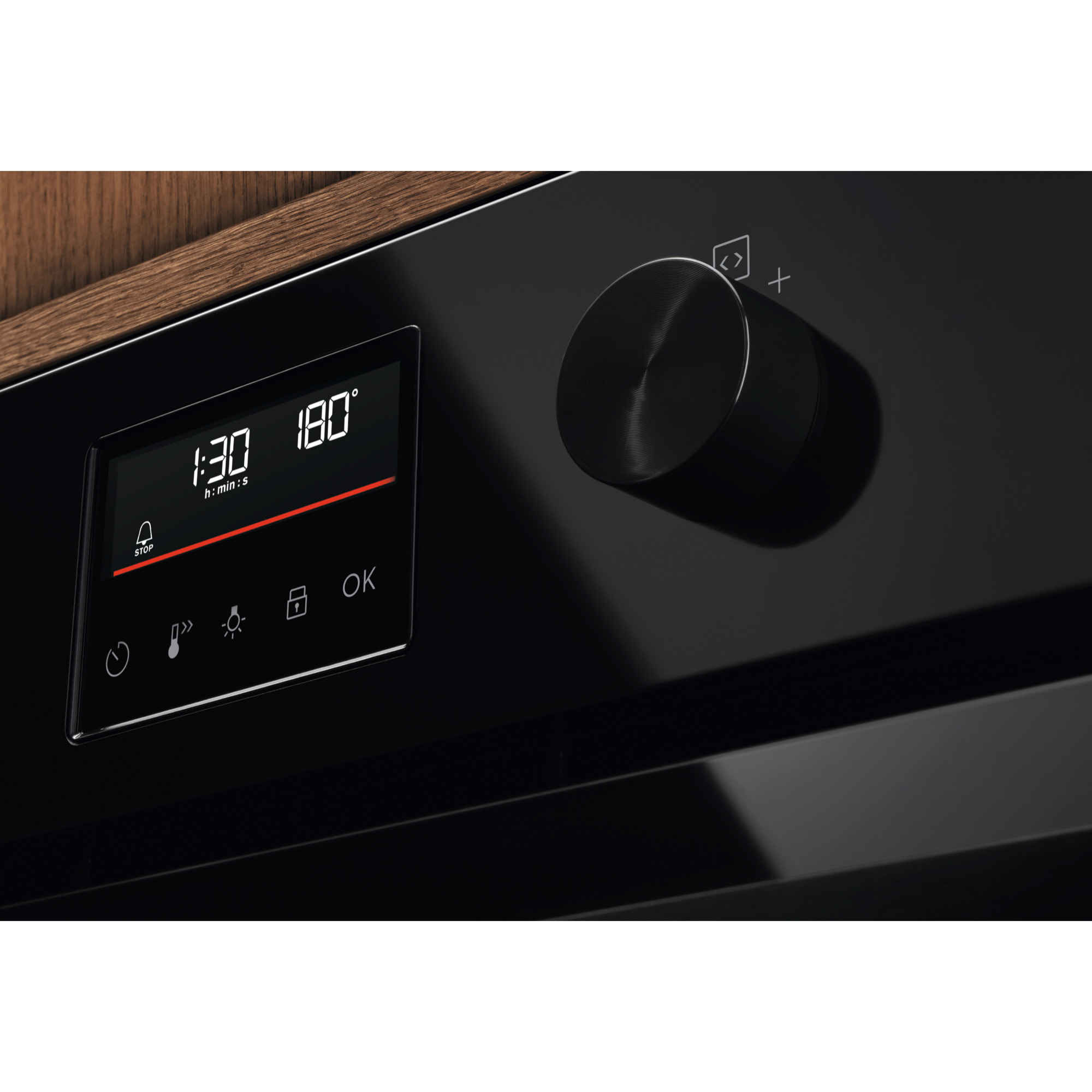 Electrolux Forno Multifunzione SurroundCook® Serie 300 con pulizia pirolitica Y4POF06BK