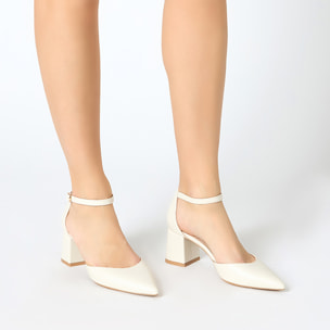 Open shank mujer crema con tacón ancho