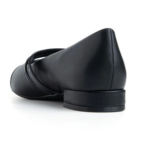 Ballerina a punta in vernice con cinturini - NERO