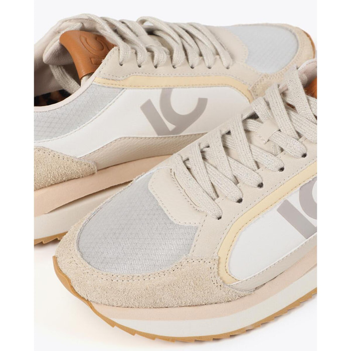 Sneakers con Suola Multitexture e Dettagli in Pelle