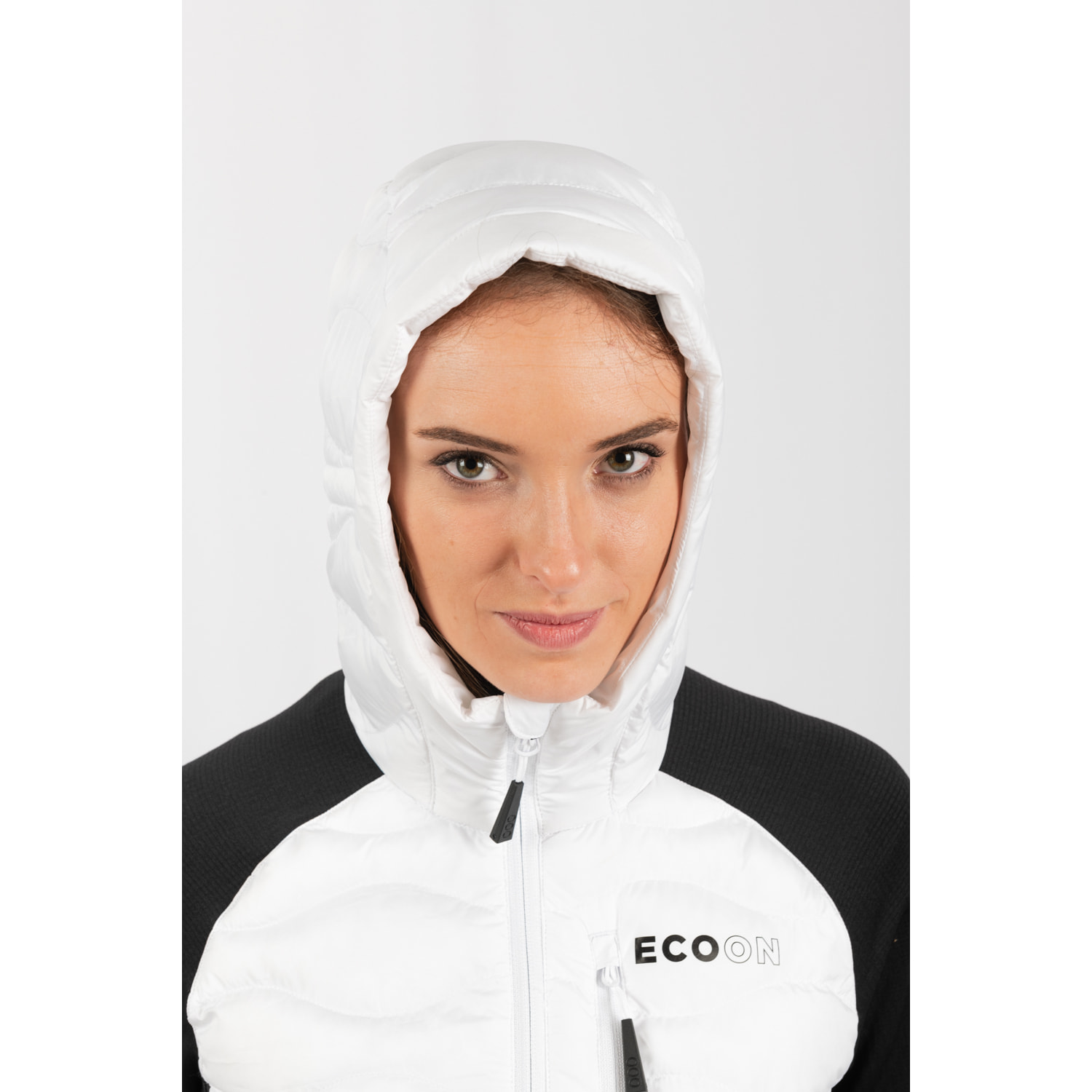 Chaqueta para mujer ECOON ECOActive Hybrid Insulated Jacket with cap Women - Blanco / Negro