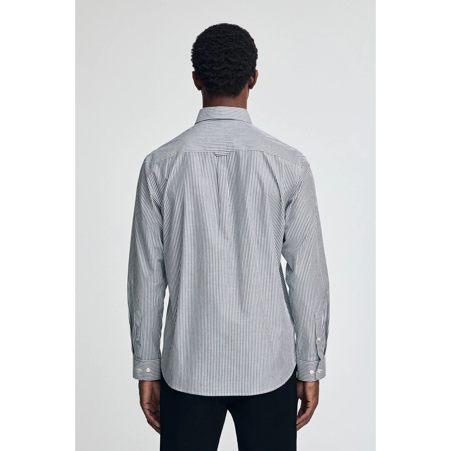 Camisa azul marino de rayas y corte regular con logo Rigby Go