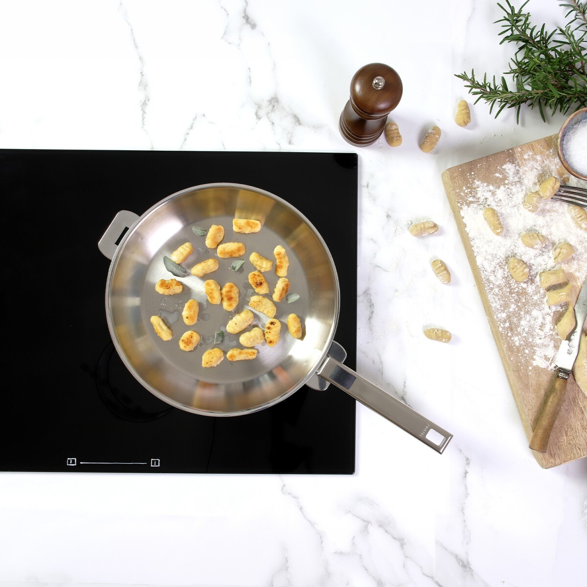 Poêle en inox brossé amovible