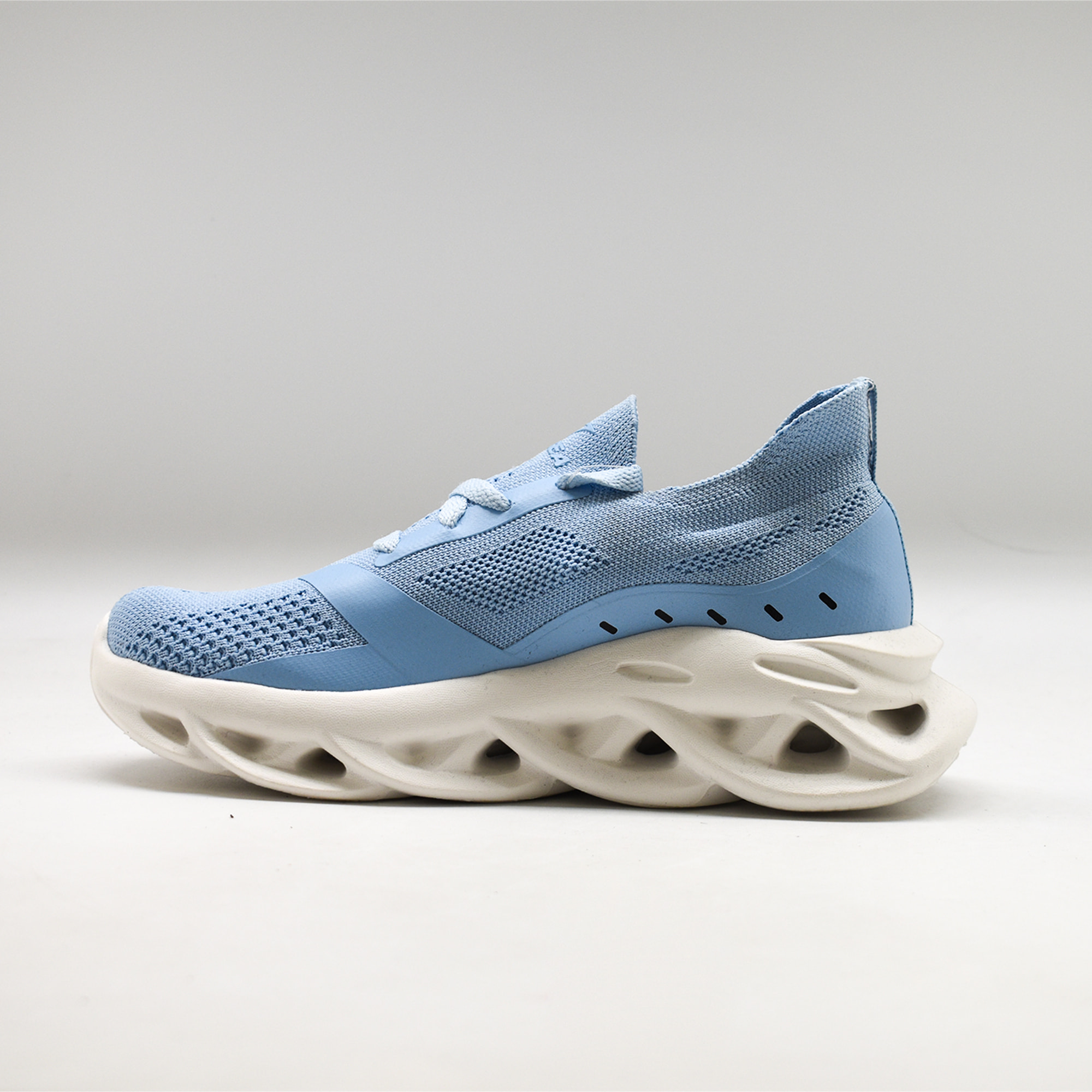 Scarpa sportiva PERLA celeste