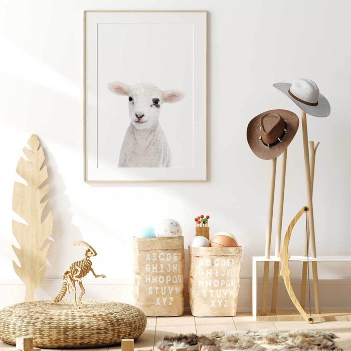 Affiche enfant bébé agneau  Affiche + cadre en bois - Chêne