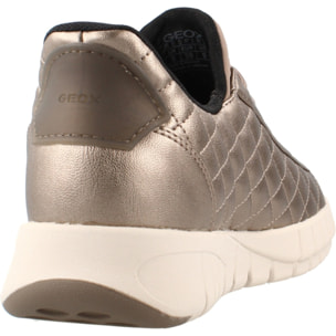 Sneakers de  Mujer de la marca GEOX  modelo D667SB 000NF BRONCE