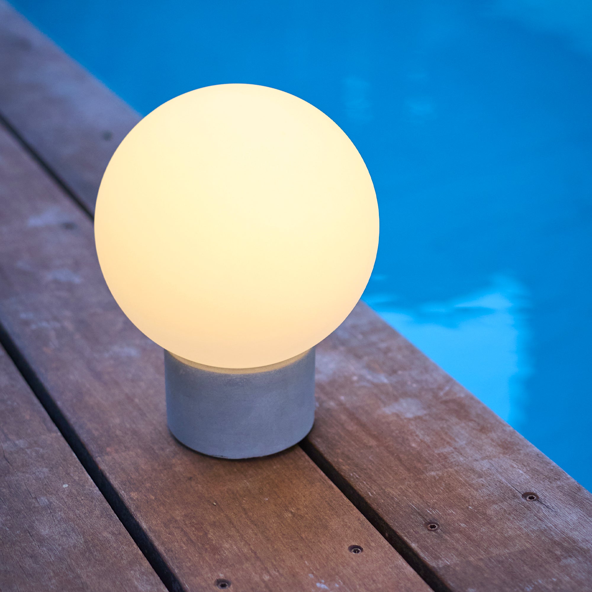 Lampe de table sans fil béton TERRA Gris H25cm