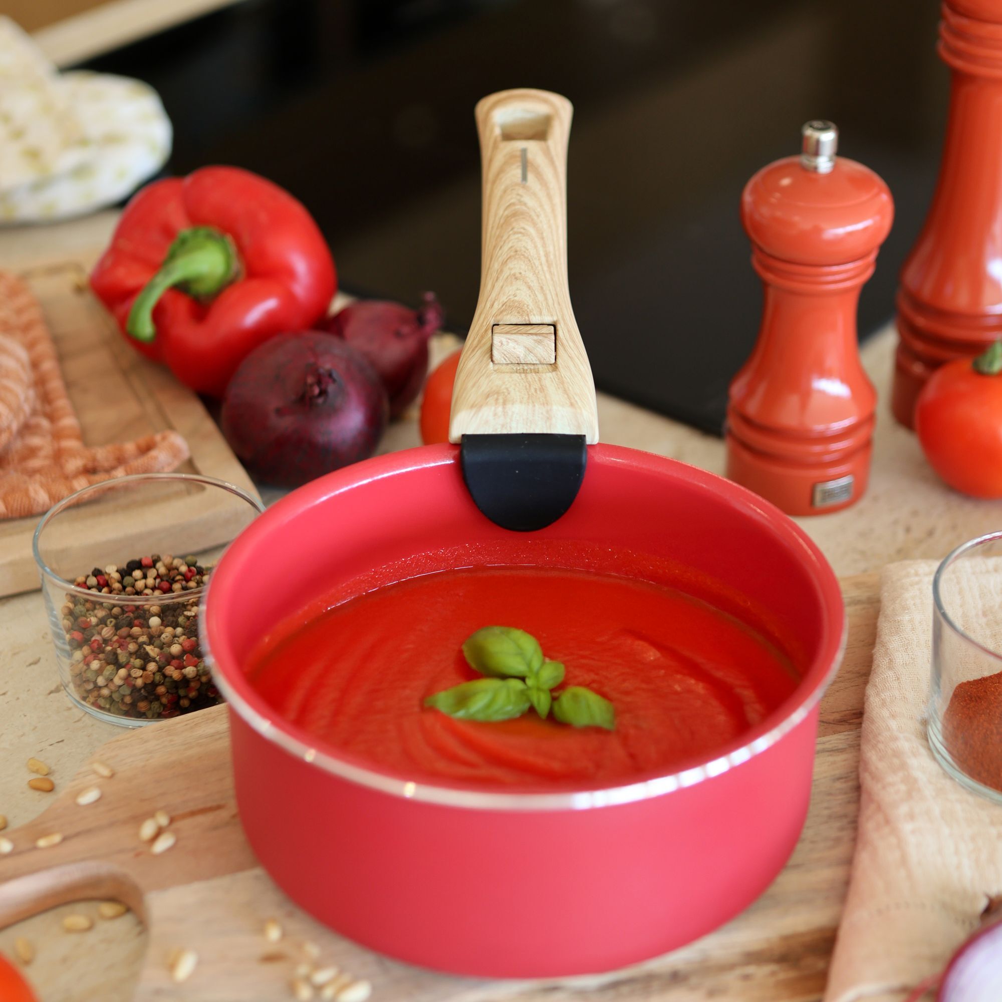 Batterie de cuisine 5 pièces en aluminium recyclé rouge