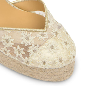 Alpargata Clair cuña de yute con doble plataforma, motivo floral bordado y toque dorado