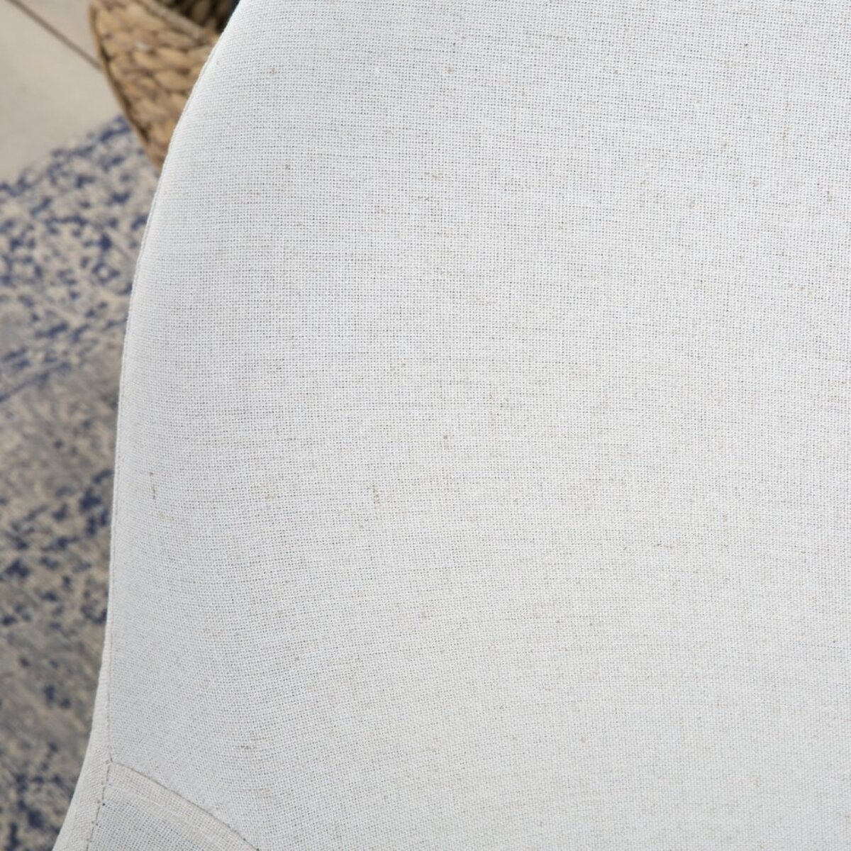 Fauteuil Naivi -tissu et bois-couleur beige 60 x 77 x 62 cm