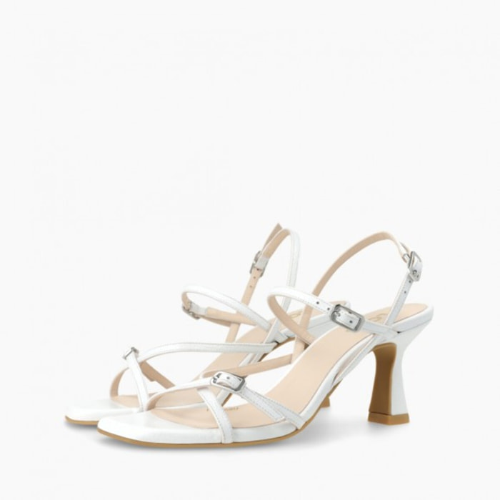 SANDALIAS BLANCAS LASON