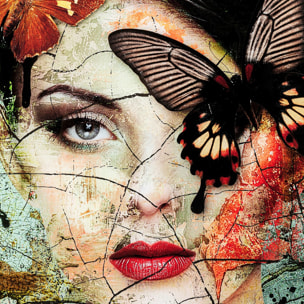 Tableau en verre femme papillons effet brisé 100x150cm Kare Design