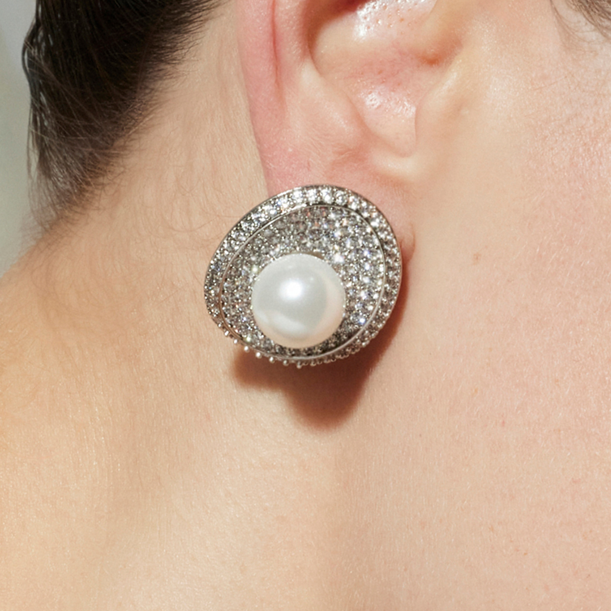 Pendientes con Perla Blanca acabado plata
