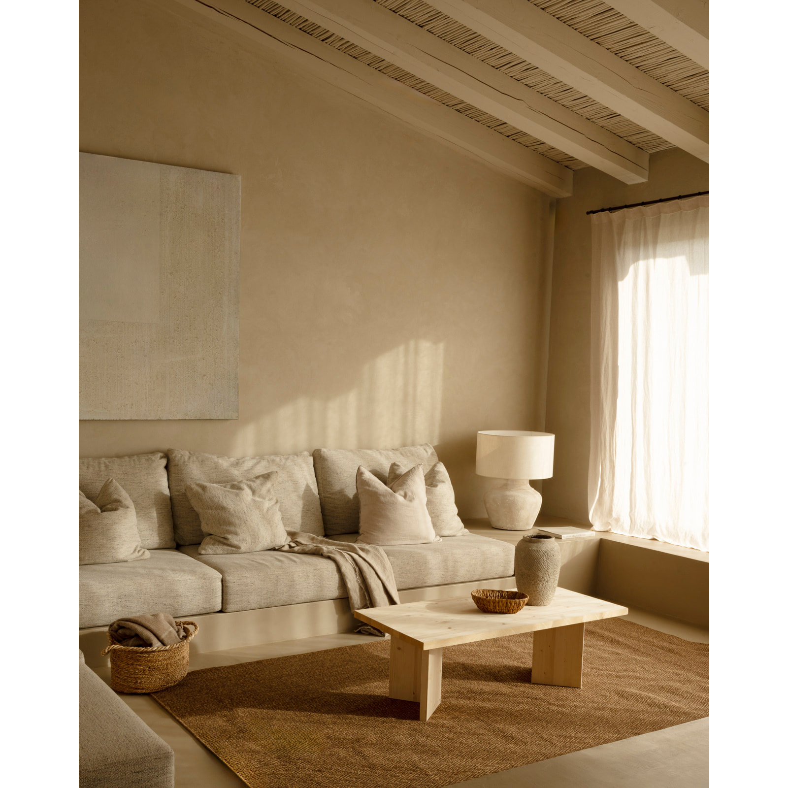 Table basse en bois massif en ton naturel 120x55cm Hauteur: 40 Longueur: 120 Largeur: 55