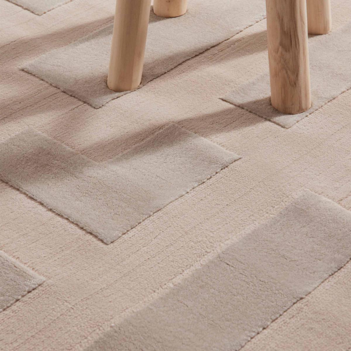 Tapis salon, motif géométrique relief texturé, kavi, design raffiné