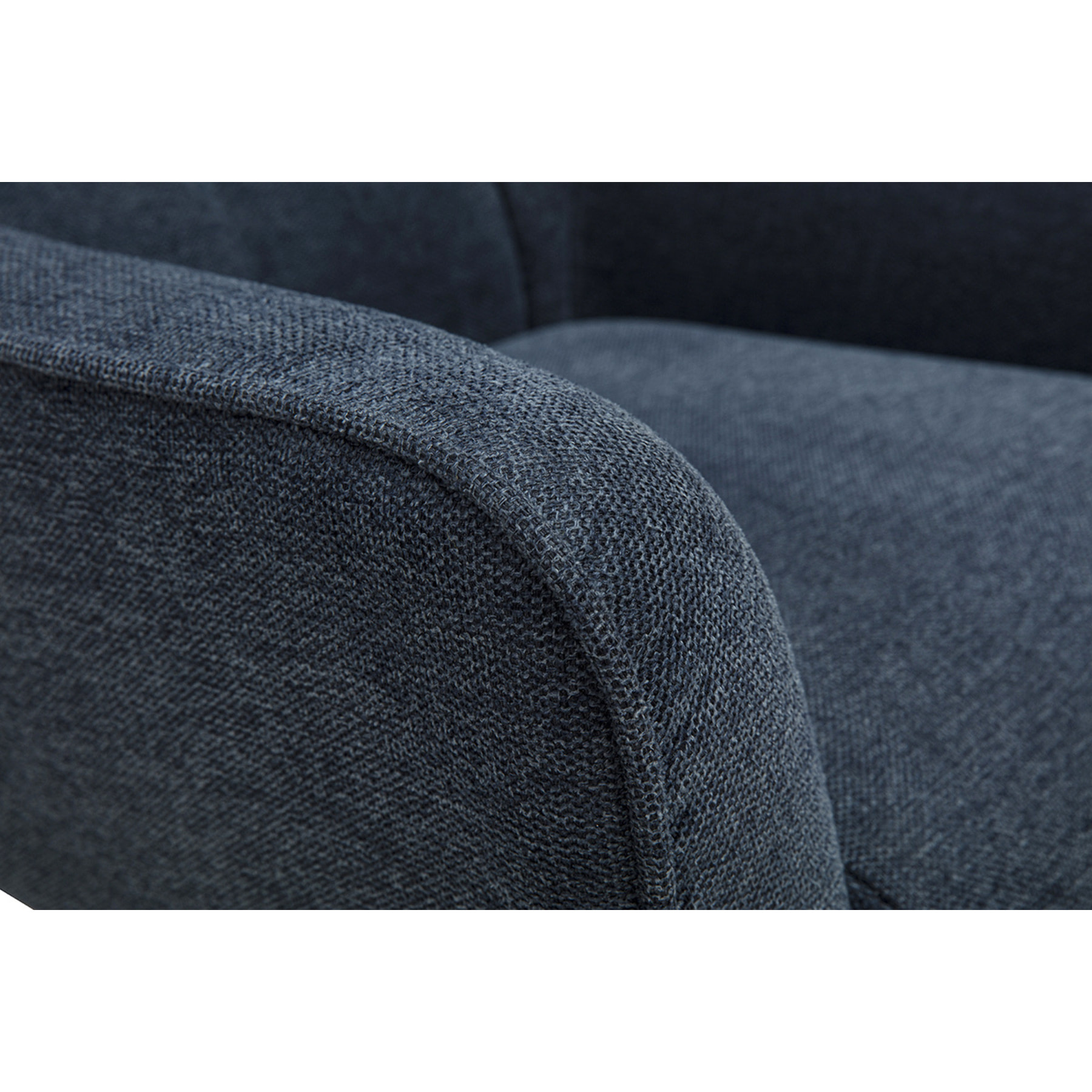 Fauteuil scandinave pivotant en tissu effet velours texturé bleu foncé et métal AVERY