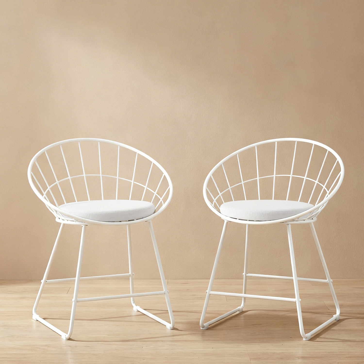 Lot de 2 chaises en métal blanc et coussin blanc ALEX