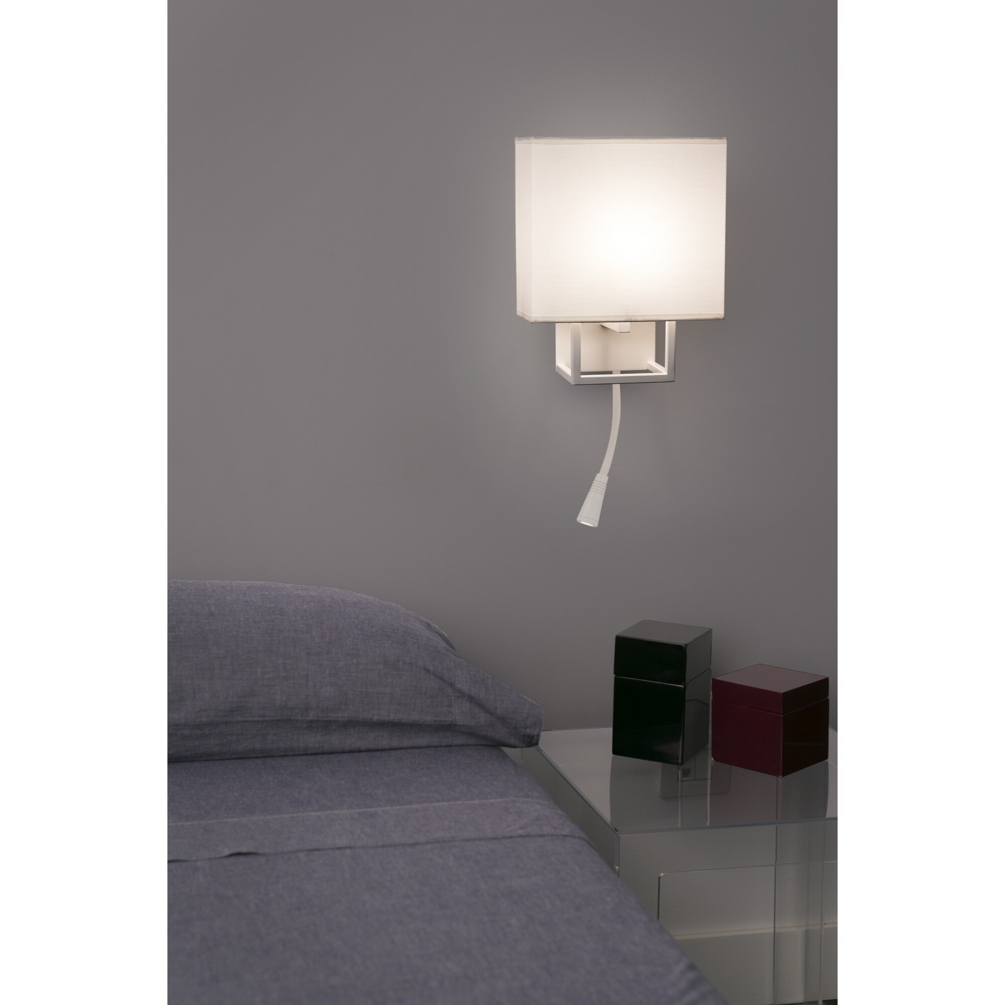 VESPER Lampe applique blanche avec lecteur LED