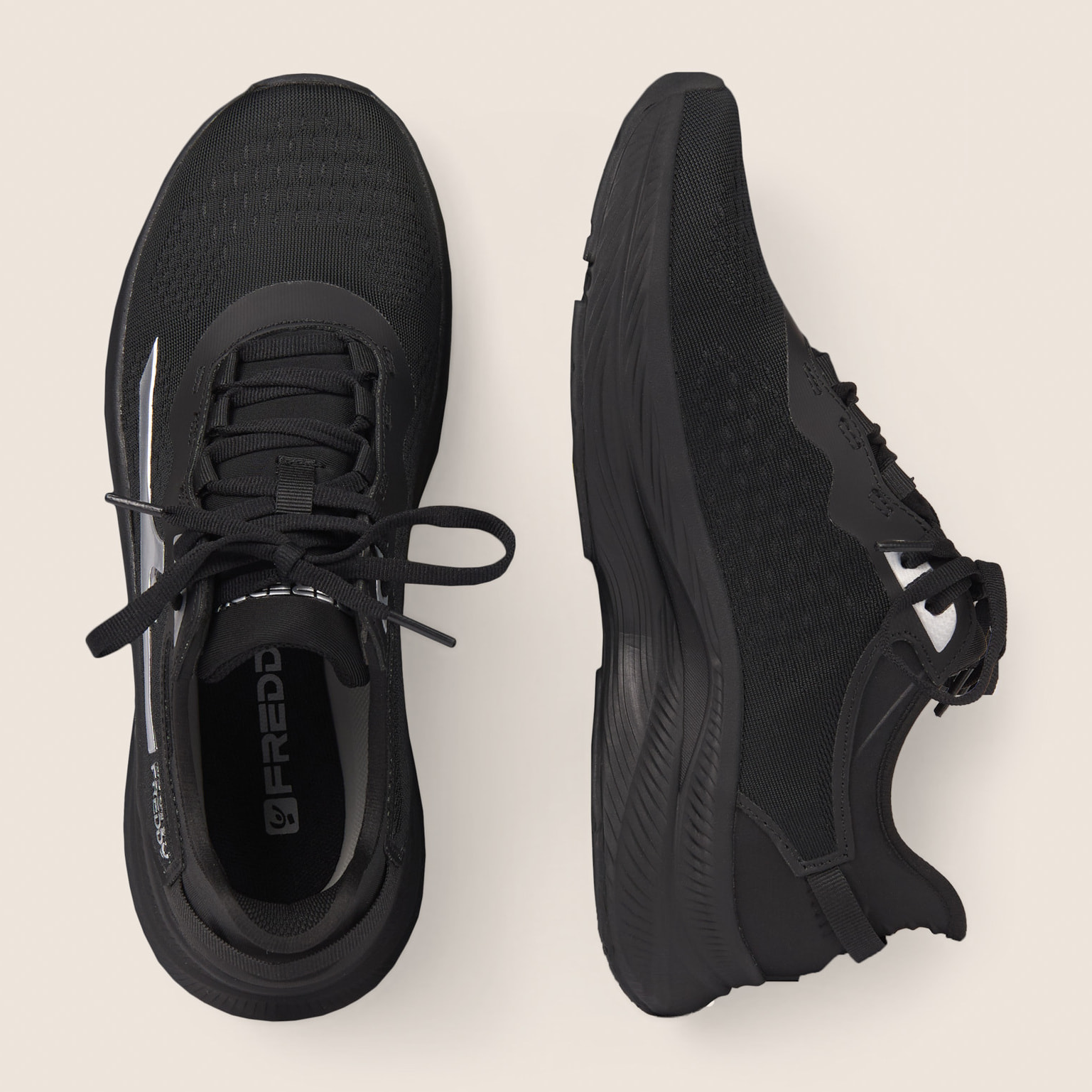 Sneakers donna in mesh con supporti tecnici e suola leggera