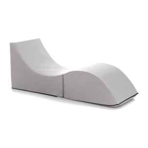 Letto pieghevole Andreina, Pouf trasformabile in letto singolo, 100% Made in Italy, Pouf trasformabile in una chaise longue in ecopelle, Cm 130x50h50, Bianco