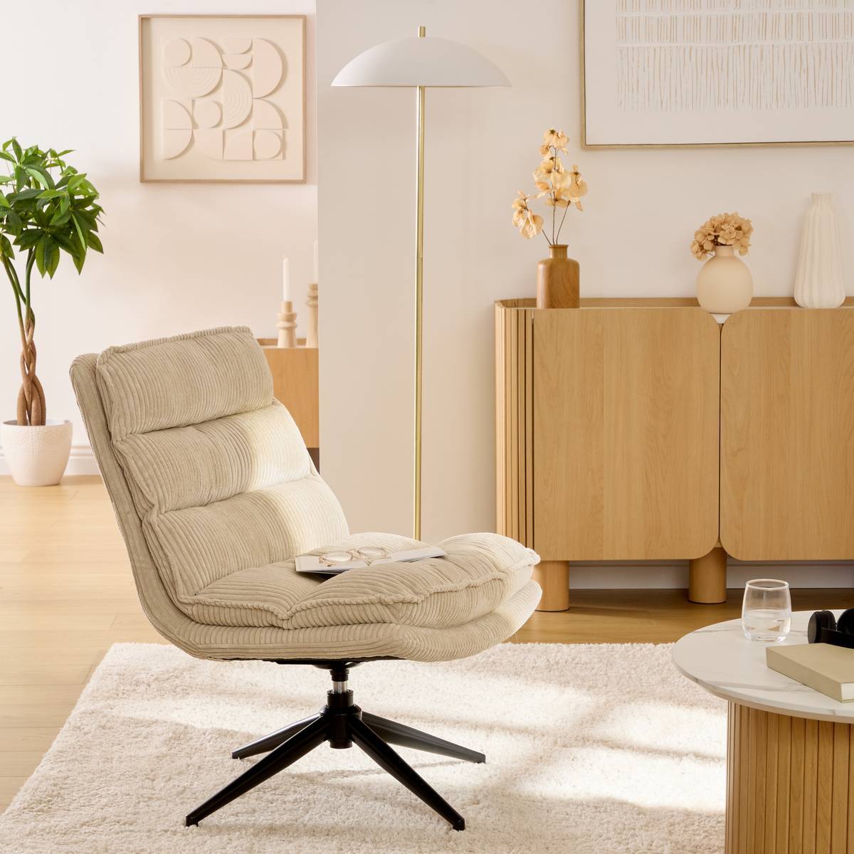 Fauteuil Pivotant Harper en Tissu Beige L74,5xl64xH87 cm