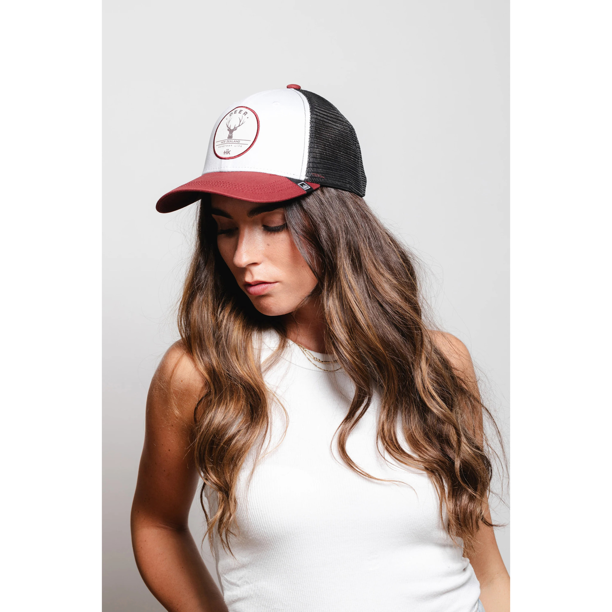 Gorras Hanukeii Deer Truck White / Red