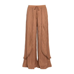 Pantalón ancho de mujer fluido con capas y abalorios