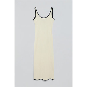 Vestito color nude a coste con bretelle con bottone madreperlato