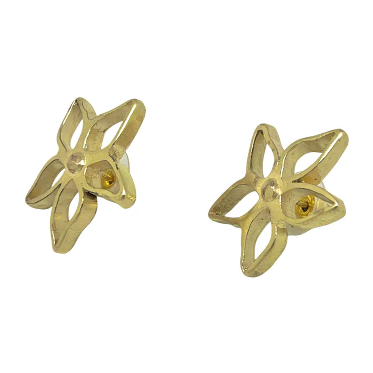 Pendiente presión Irregular Blom en dorado chapado latón