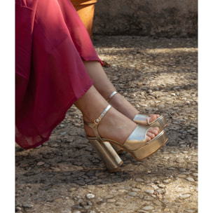Sandalias de fiesta doradas con tacón y plataforma
