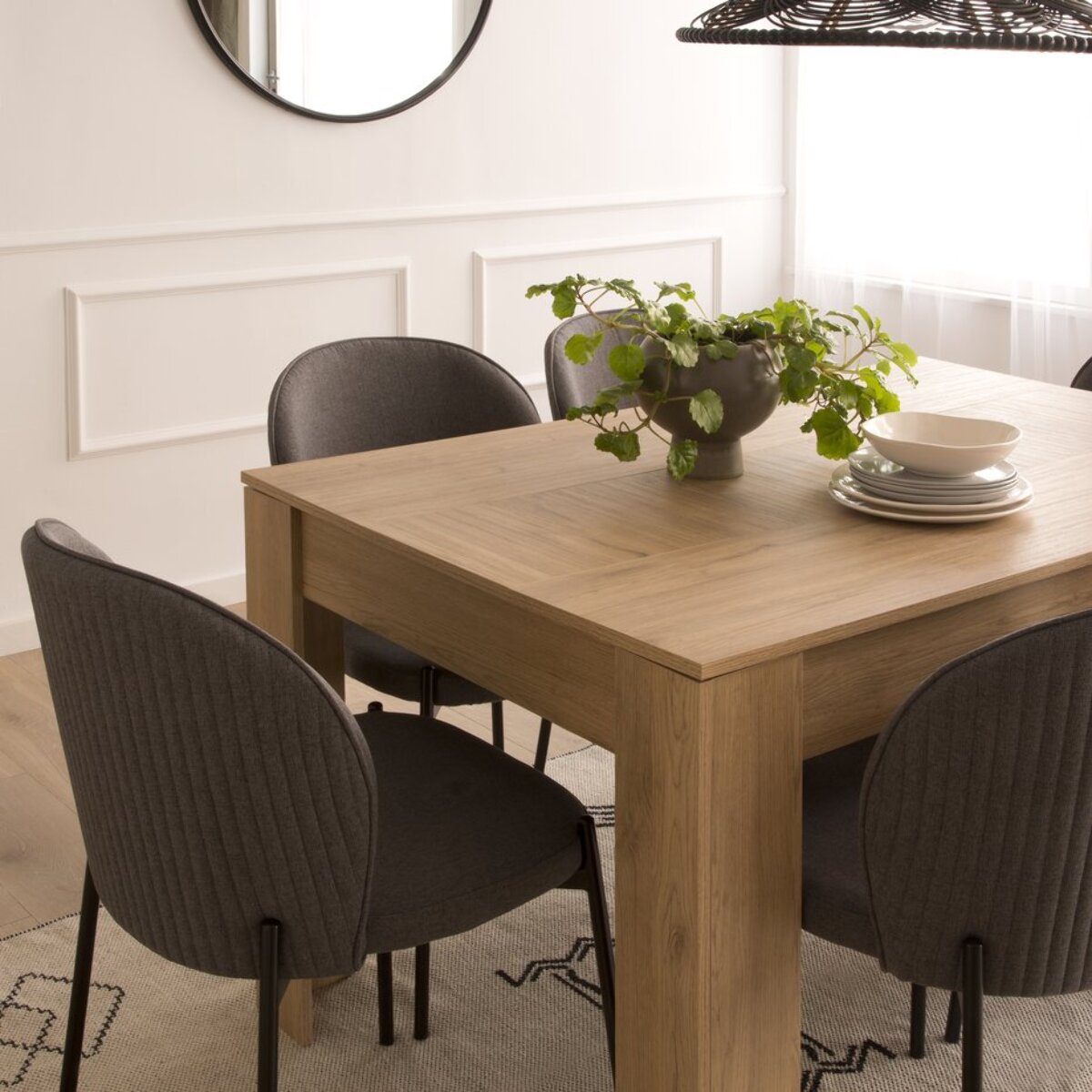 Table à manger extensible Selena -bois d'ingénierie, effet orme et orme blanchi-couleur noix naturelle 140 x 74 x 90 cm