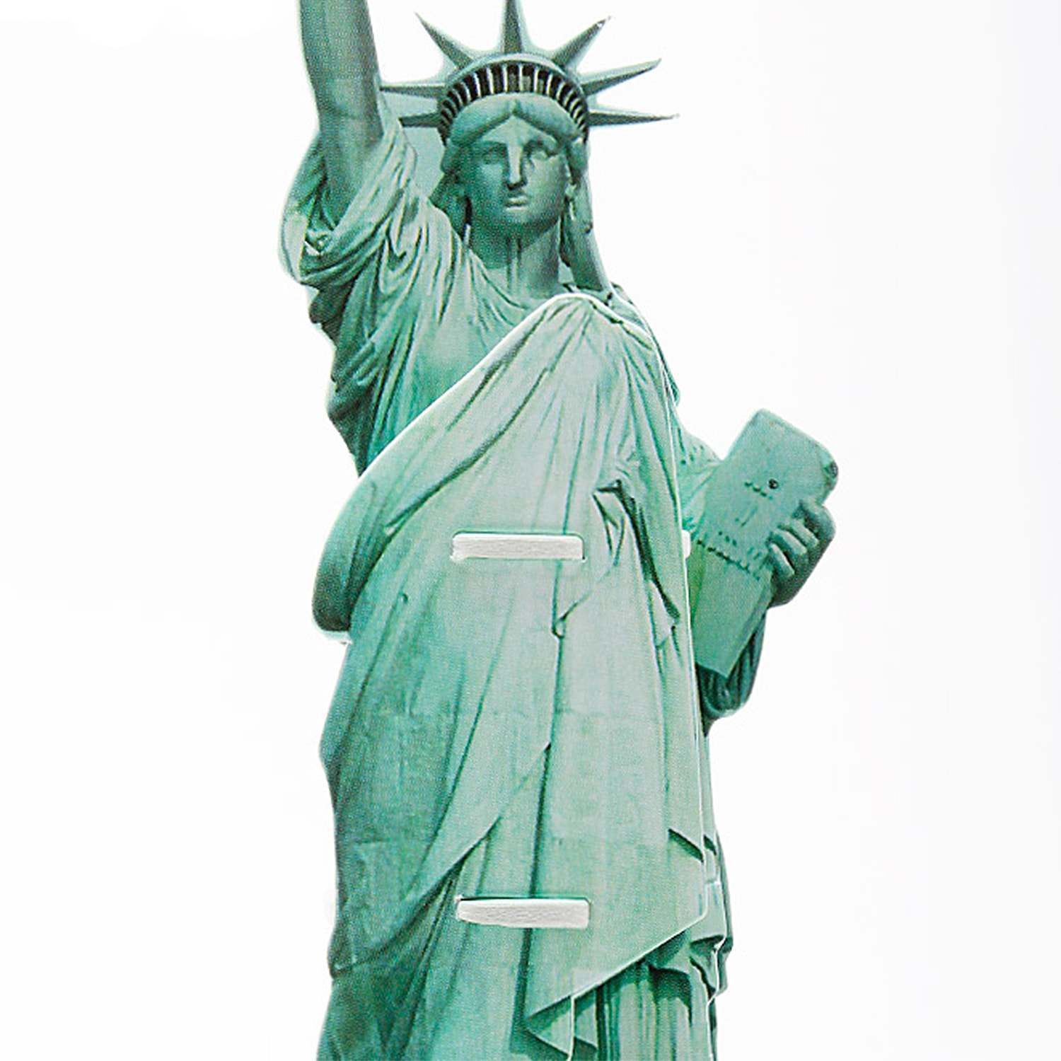 Puzle 3D de cartón de la Estatua de la Libertad en Nueva York. 32 piezas.
