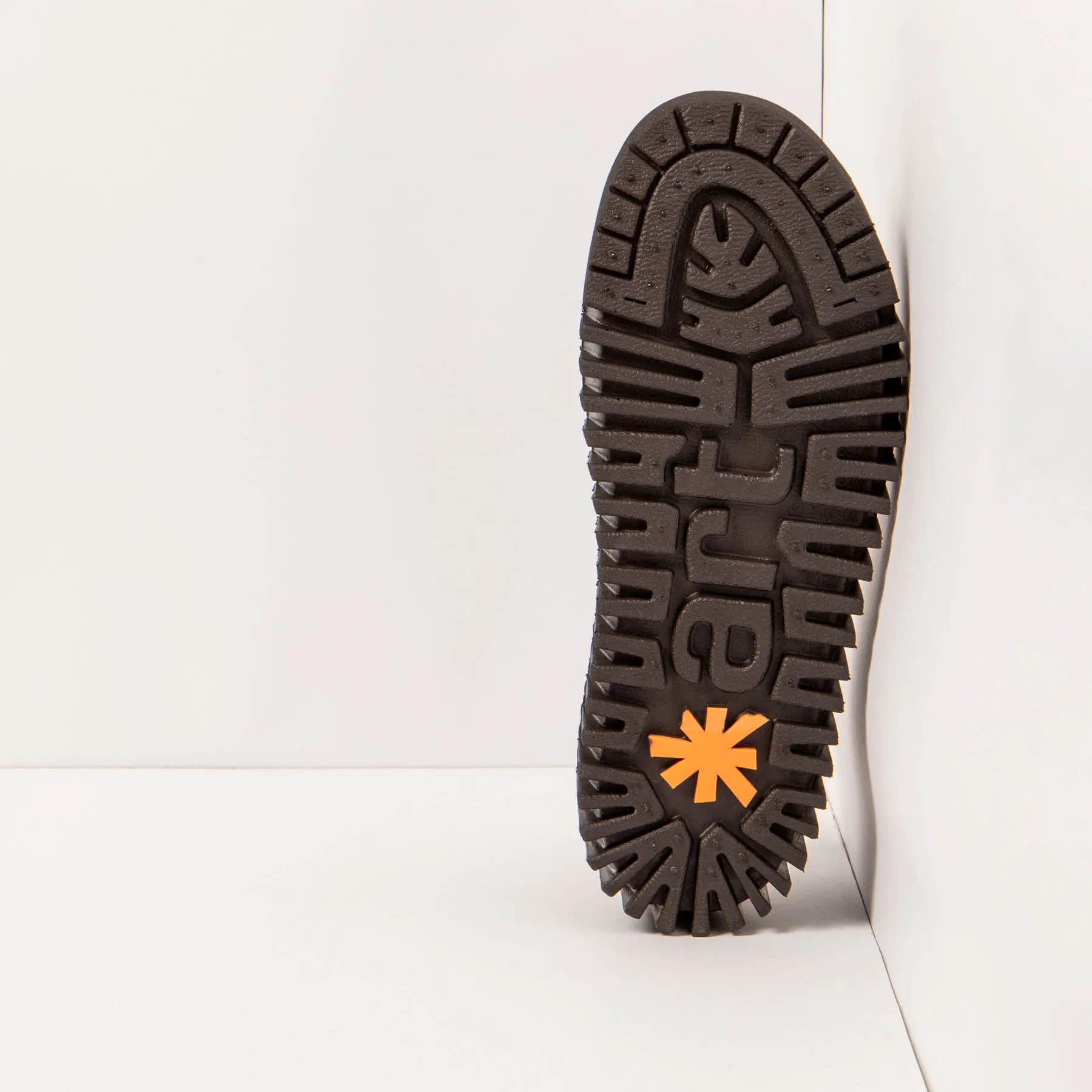 Zapatos 1535 NOBUCK BROWN/BRIGHTON color Brown