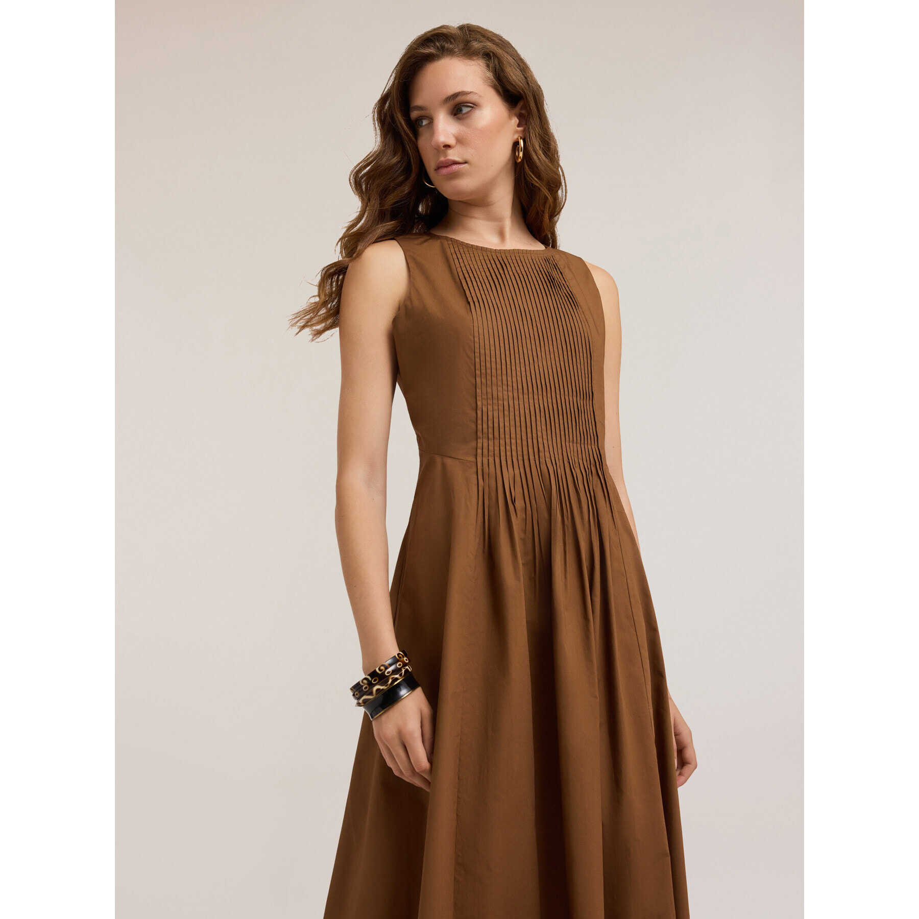 Motivi - Vestido con pliegues de popelina - Marrón