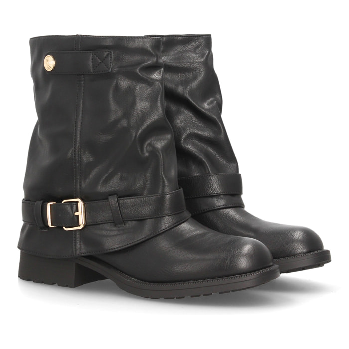 Botines moteros con correas decorativas para mujer