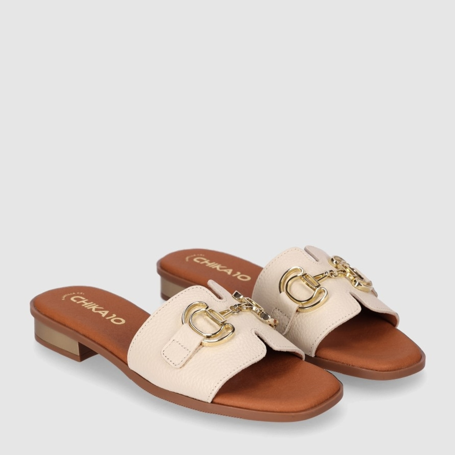 Sandalias de Piel - Hielo - Tacón: 2 cm