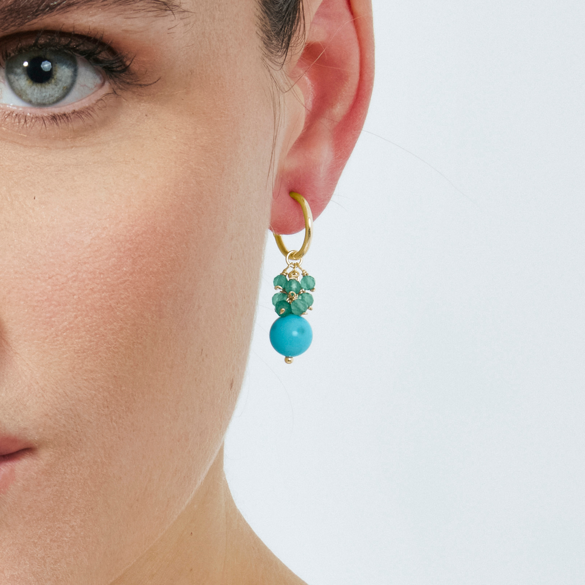 Pendientes Kangel acabado oro amarillo 18k