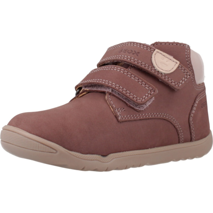 Zapatillas Niña de la marca GEOX  modelo B MACCHIA GIRL ROSA