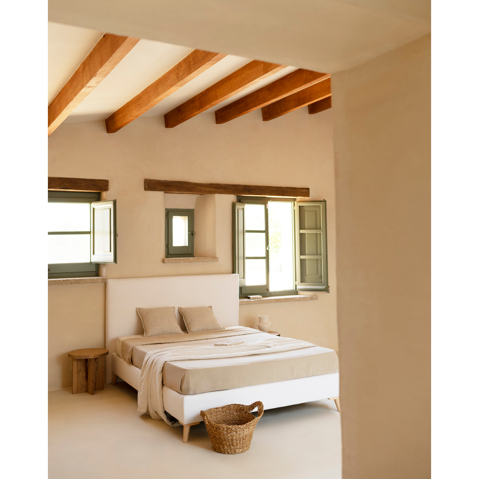 Lit rembourré en lin blanc pour les matelas en différentes tailles