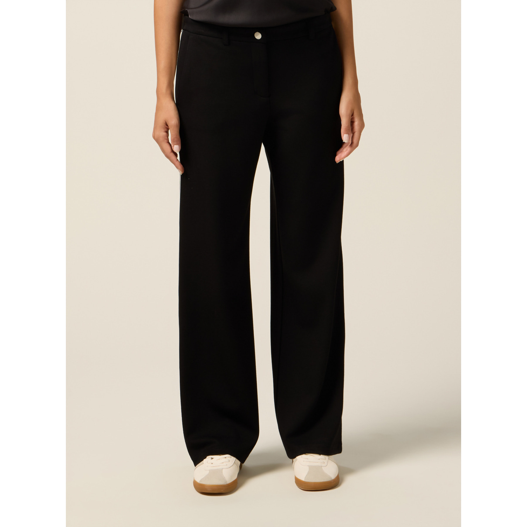 Oltre - Pantalones soft touch con cinta lateral - Negro