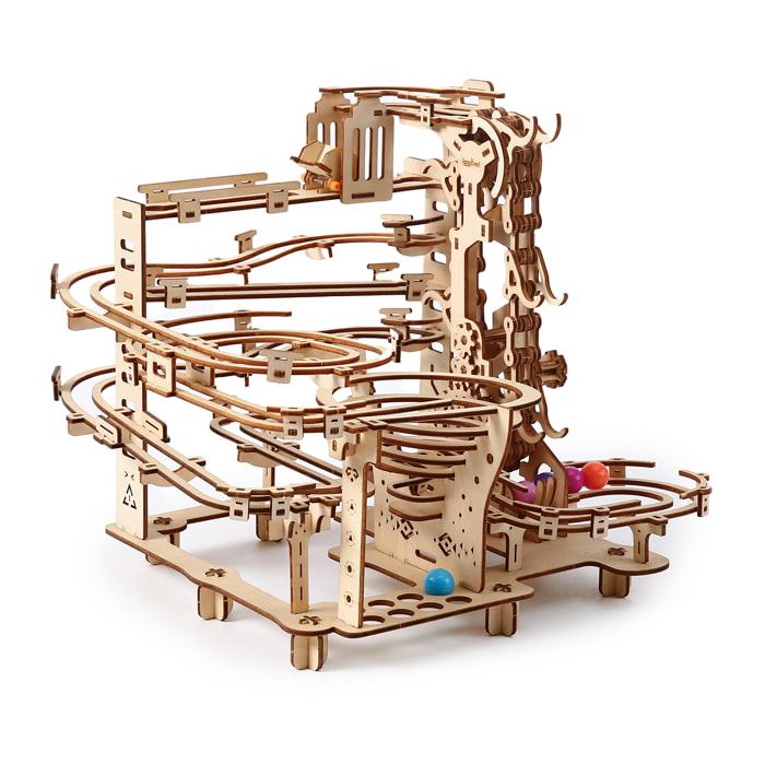 Maqueta de Madera 3D, diseño de Circuito para canicas con movimiento mecánico. 335 piezas.