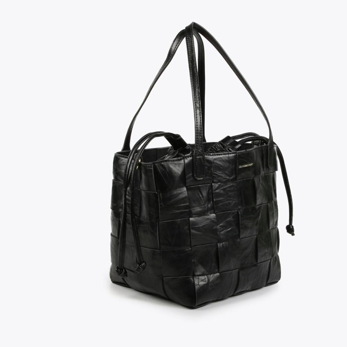 Borsa shopper intrecciata con texture