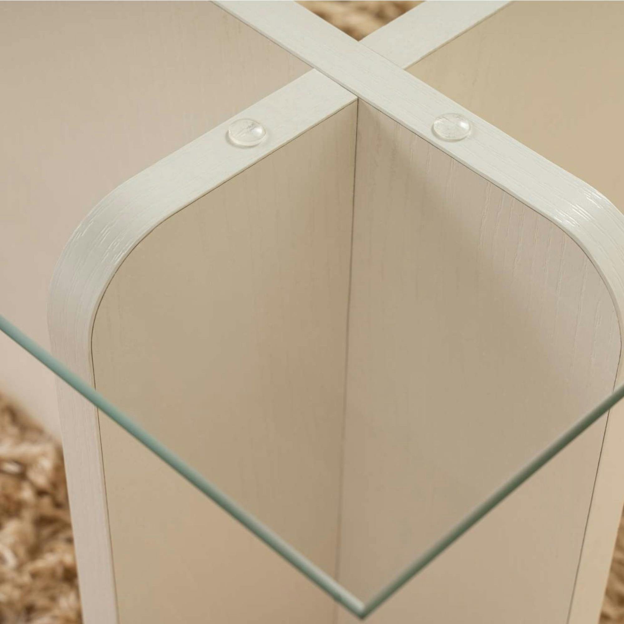 Table basse verre déstructurée – base effet bois blanc SALTA